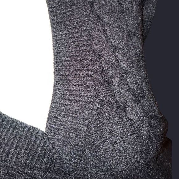 NWOT Women’s Black Knit Over Size Sweater Vest Size XL - Picture 2 of 5